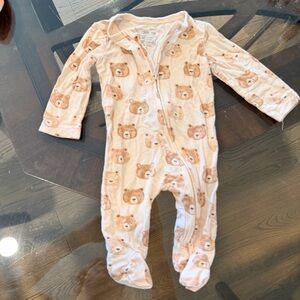 Neutral bear footie—Little Me